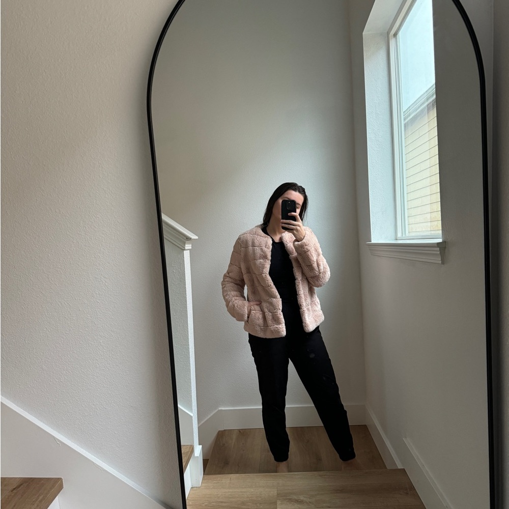 New Andrew Marc NY Beige Faux Fur Soft Jacket size M